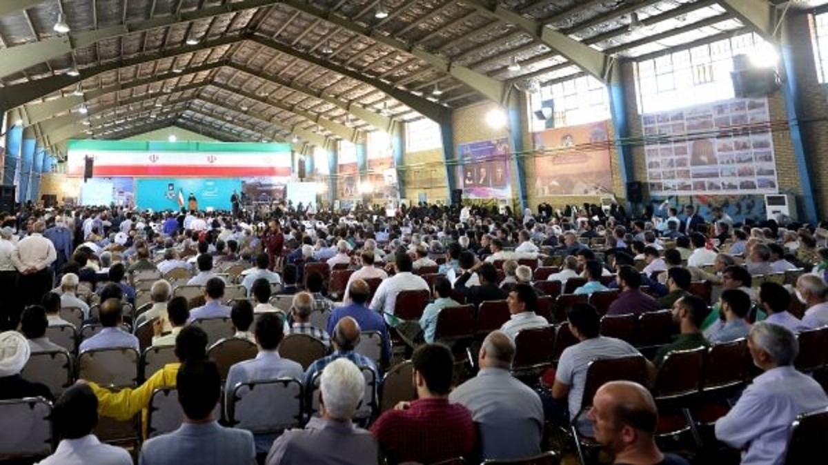 رییس‌جمهور در اولین سالگرد ریاست جمهوری: آمدم تا با ساختارهای فسادزا مبارزه کنم/ سال ۱۴۰۰ را با رشد اقتصادی نزدیک به ۵ درصد به پایان رساندیم